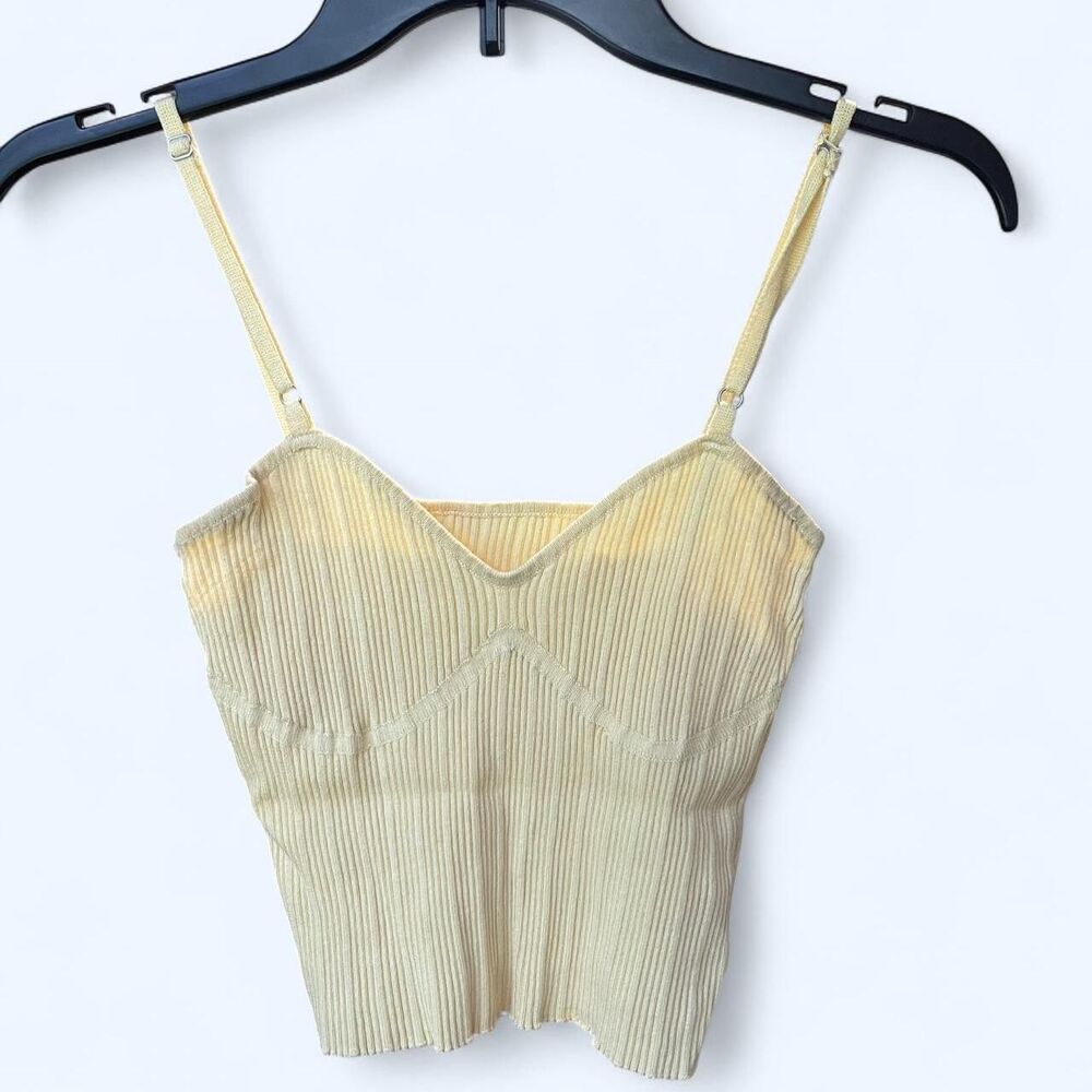 Unbranded Women's Yellow and Cream Crop-top